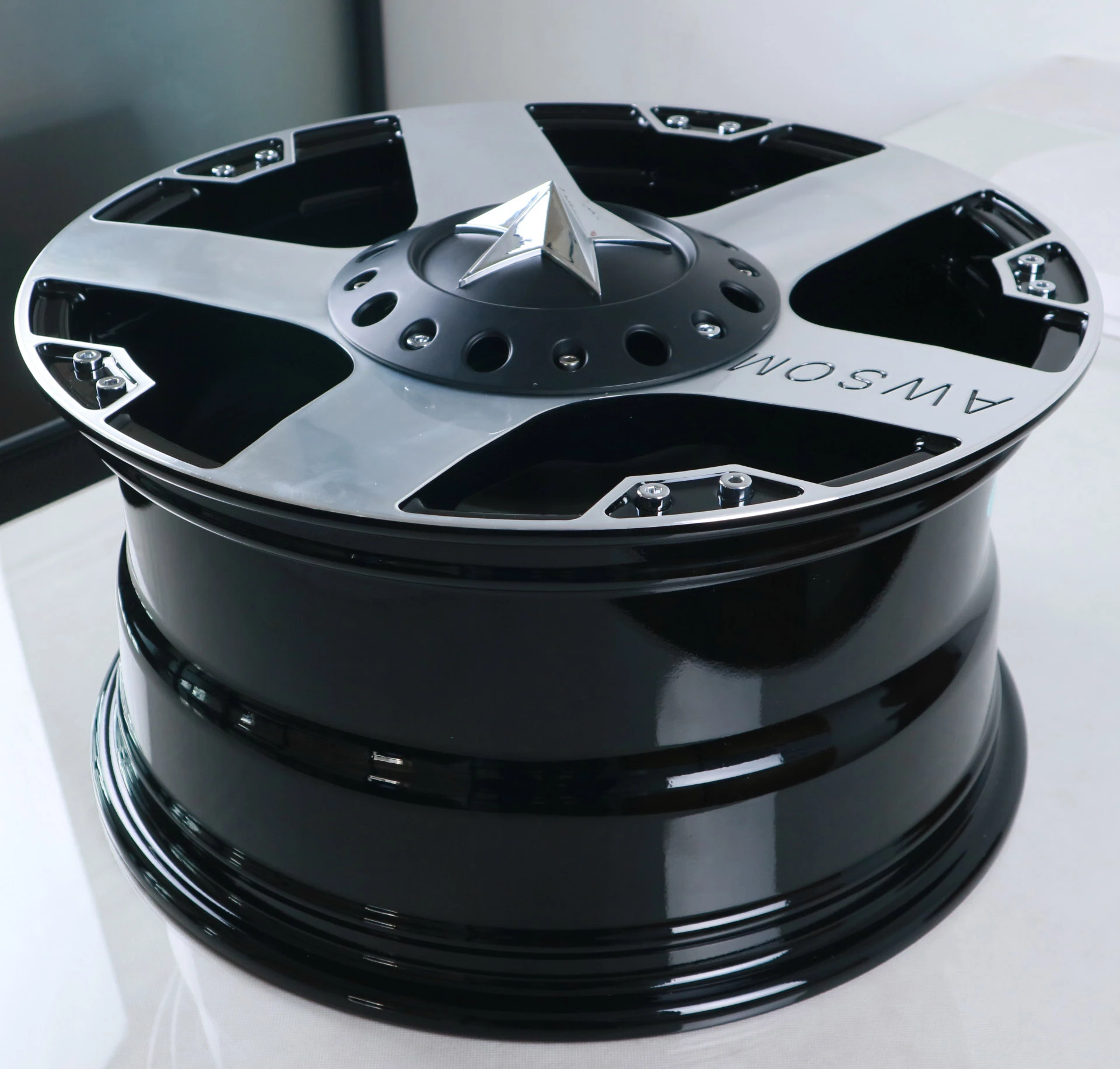 18 x 9  Monoblock cho Land Cruiser